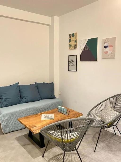 A Place 4U No10 - Garden-Level Getaway 2 Bedroom 2 Bathroom Apartment With Yard Athen Exterior foto